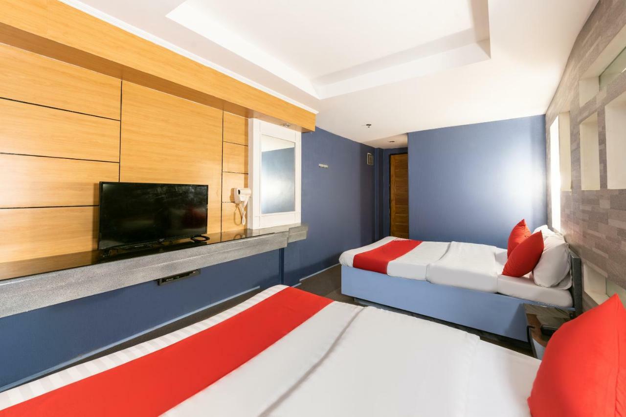 Отель Oyo 191 Paradise Apartelle Манила Экстерьер фото