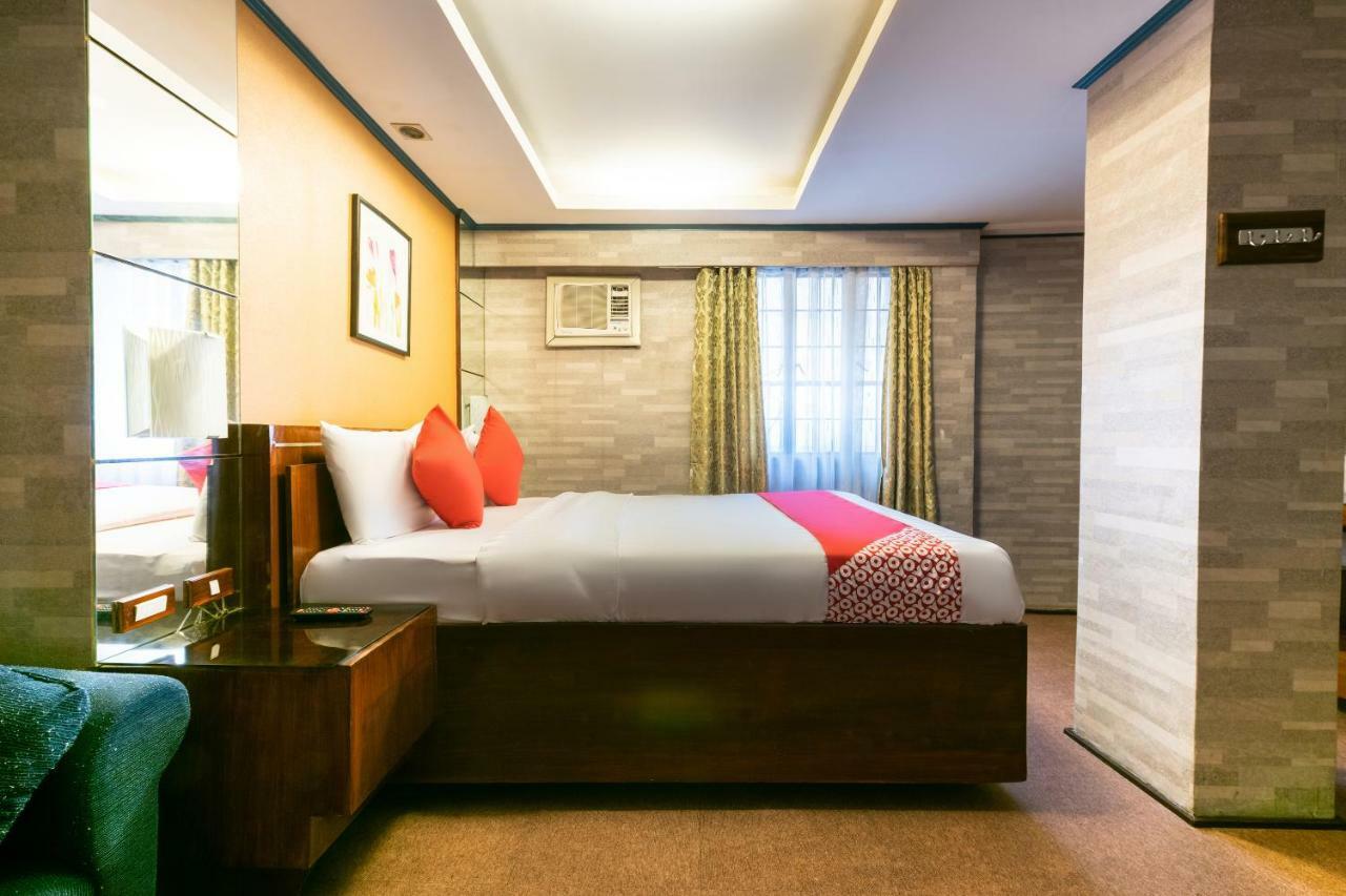 Отель Oyo 191 Paradise Apartelle Манила Экстерьер фото