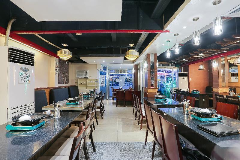 Отель Oyo 191 Paradise Apartelle Манила Экстерьер фото