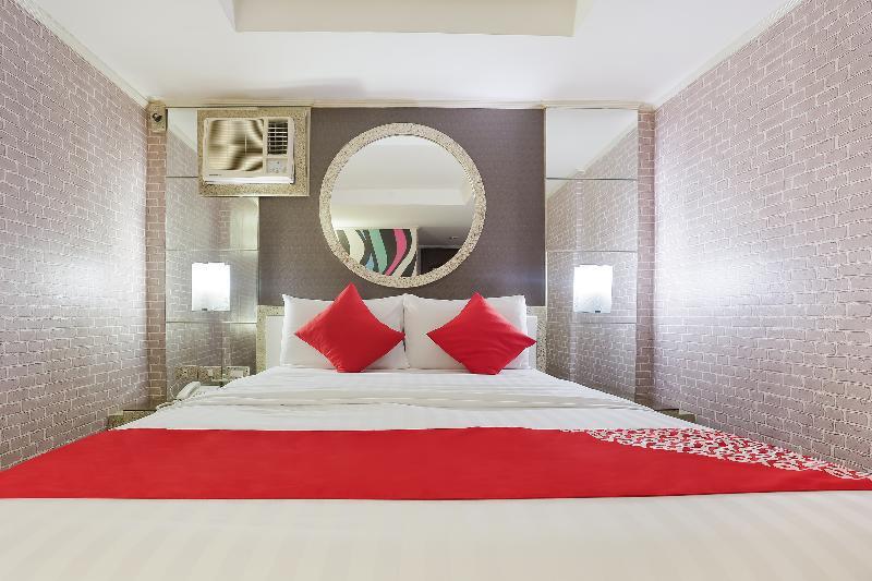 Отель Oyo 191 Paradise Apartelle Манила Экстерьер фото