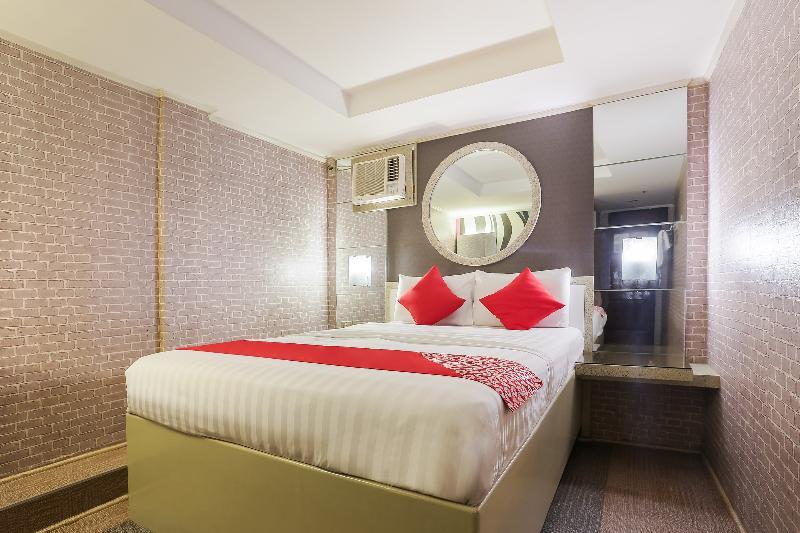 Отель Oyo 191 Paradise Apartelle Манила Экстерьер фото